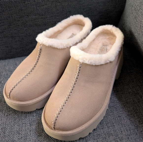 UGG New Heights Cozy Clog Driftwood Shoes - Women's - Picture 7 of 8
